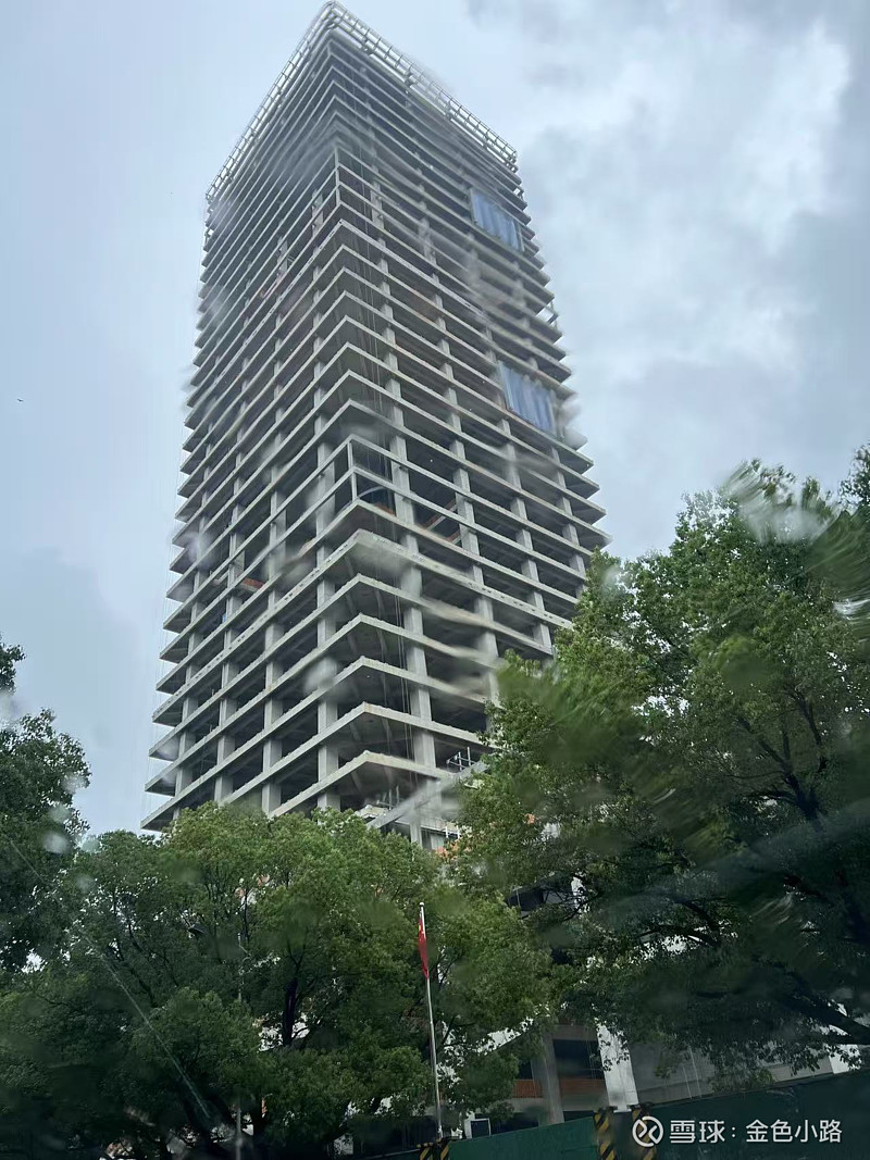 宝业究竟是不是“宝业”? 之一 公司及公开媒体资料创始人庞宝根出生于商业世家,父亲曾是绍兴一家颇有名气酱园的“外场阿大”,用今天的话来说,就是 ...