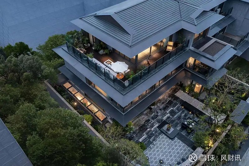探访绿城·义乌凤栖逸庐:30亿热销背后的“冷思考” 这是近期我第二次来义乌,上次是因为义乌的 绿城 ·凤起潮鸣,1500万起步的合院竟然一房 ...