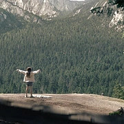 旅游板块震荡走强，天府文旅涨停