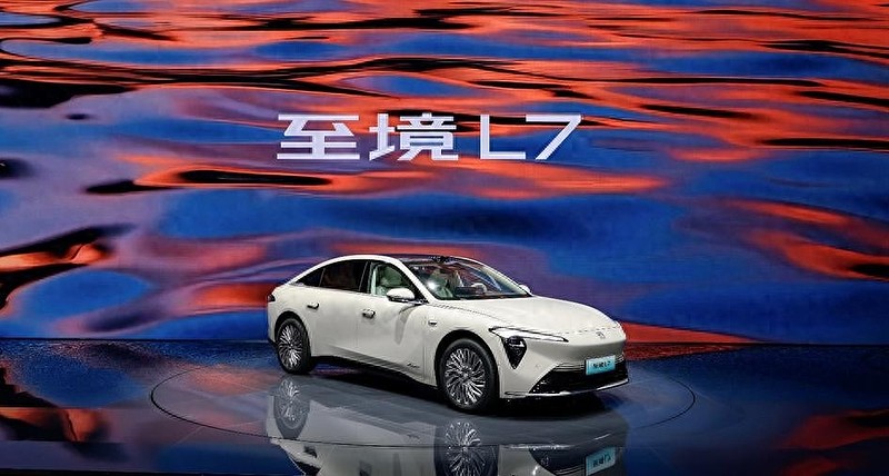 新时代B级车开创者 别克至境L7上市，限时权益价16.99万~21.59万元-锋巢网