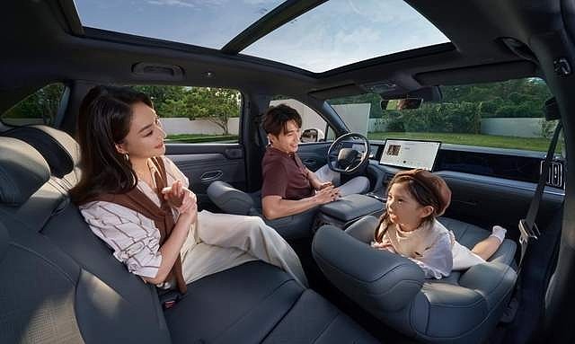 9.98万起，2026款宋L DM-i上市，纯电续航高达200km，标配云辇C！-锋巢网