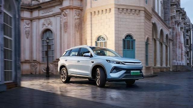 9.98万起，2026款宋L DM-i上市，纯电续航高达200km，标配云辇C！-锋巢网