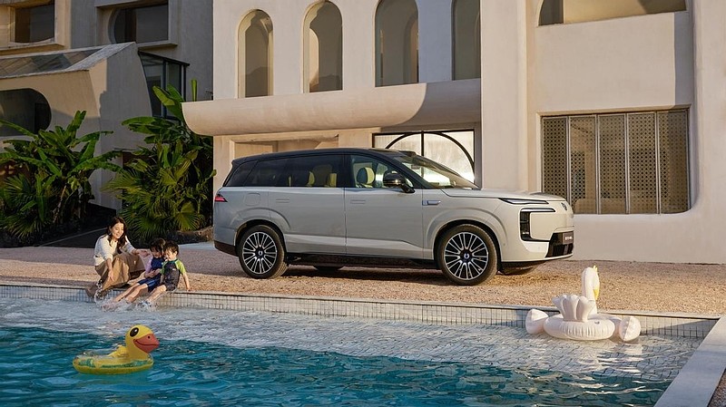 9.98万元起!腾势N8L正式上市,“五心三感”打造“美好出行家”-锋巢网