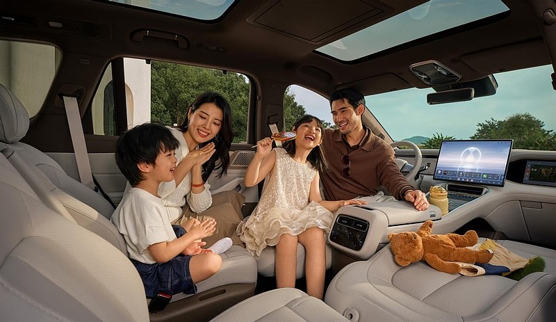 9.98万元起!腾势N8L正式上市,“五心三感”打造“美好出行家”-锋巢网