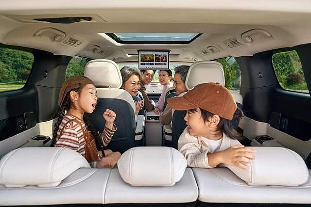 家庭用车的终极选择！比亚迪2026款夏解锁家庭出行“头等舱”体验-锋巢网