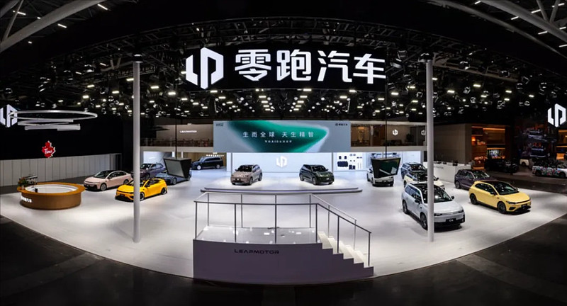 零跑A10全球首秀，用技术创新画下一条新的起跑线！-锋巢网