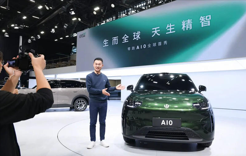 零跑A10全球首秀，用技术创新画下一条新的起跑线！-锋巢网