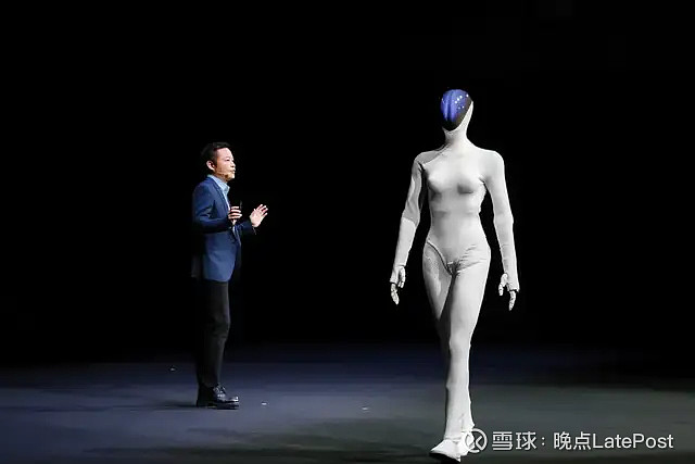 小鹏拆掉过去的自己,再战 “物理 AI” 随着经营压力缓解,何小鹏与团队对前沿技术冒险的渴望重新显露。文丨孟驰新技术的冒险,有时要与悬而未决长 ...