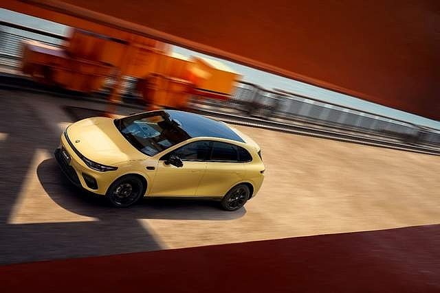 零跑Lafa5正式上市 以“五大硬核实力”开启品牌个性化新篇章-锋巢网