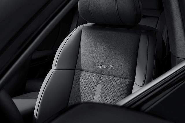 零跑Lafa5正式上市 以“五大硬核实力”开启品牌个性化新篇章-锋巢网