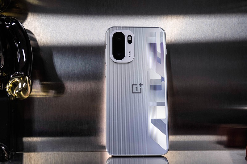 一加ACE6评测：开启165Hz的竞技新纪元-锋巢网