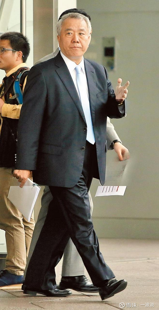 大象无形!“方便面大王”康师傅的静默交棒,为什么是魏宏丞? 12月18日, 康师傅控股 发布一则重磅人事变动的公告,预示着康师傅控股将跨入创始 ...