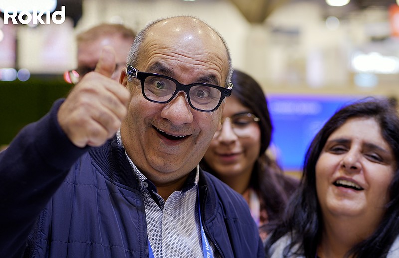 乐奇Rokid亮相CES 2026,AI+AR眼镜引领人机交互新时代-锋巢网