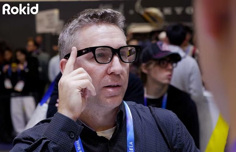 乐奇Rokid亮相CES 2026,AI+AR眼镜引领人机交互新时代-锋巢网