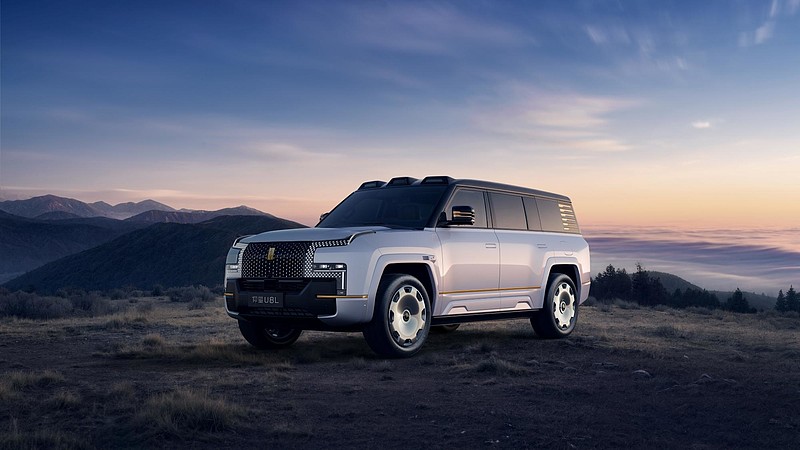 仰望闪充破局而来 2026款旗舰重塑高端驾驭标准-锋巢网