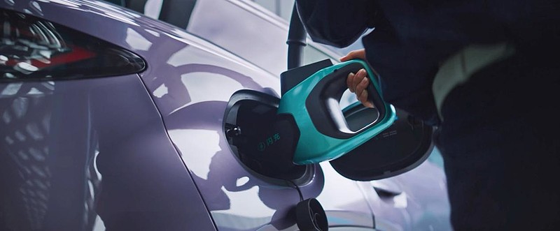 预售15.5万元起，宋Ultra EV引领B级SUV进入闪充时代-锋巢网