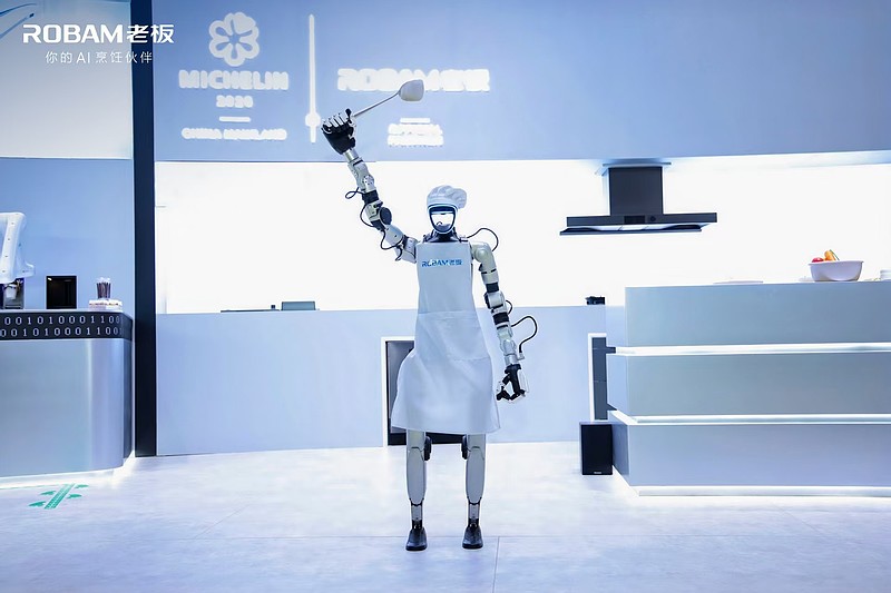 能用眼镜做饭？老板电器发布全球首款AI烹饪眼镜-锋巢网