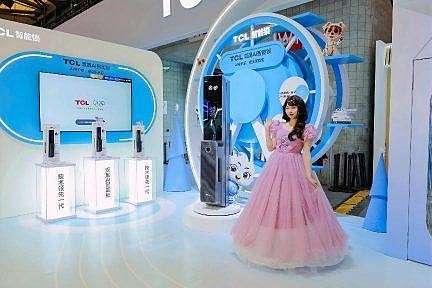 TCL实业AWE 2026打造品牌活力乐园，“屏显+AI”智慧生活触手可及-锋巢网
