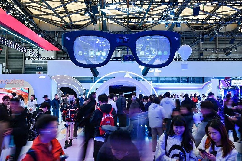 TCL实业AWE 2026打造品牌活力乐园，“屏显+AI”智慧生活触手可及-锋巢网