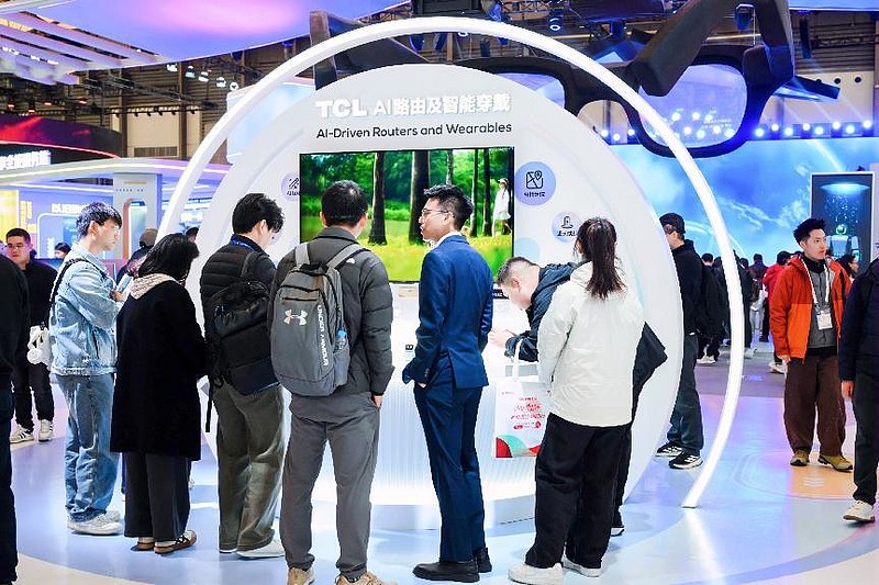 TCL实业AWE 2026打造品牌活力乐园，“屏显+AI”智慧生活触手可及-锋巢网