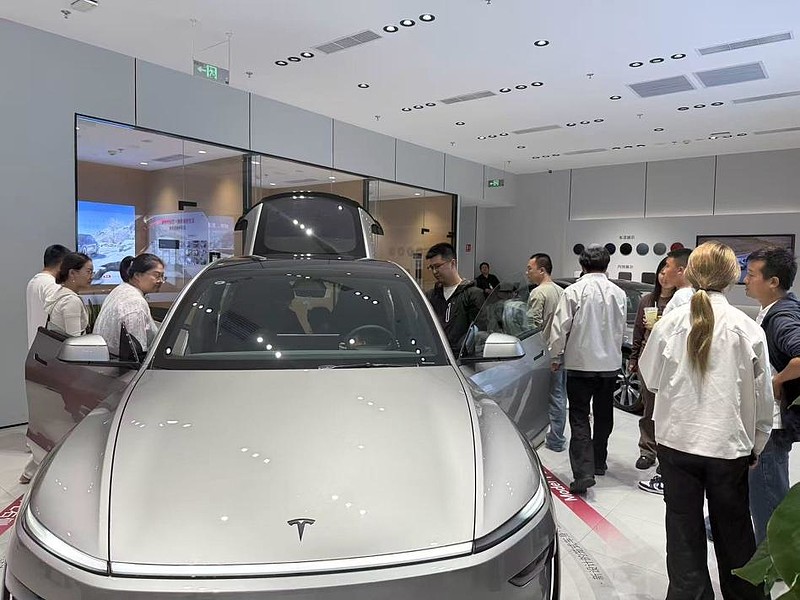 北京绿牌狂欢来了!16万指标引爆购车热情,特斯拉成家庭用户首选-锋巢网