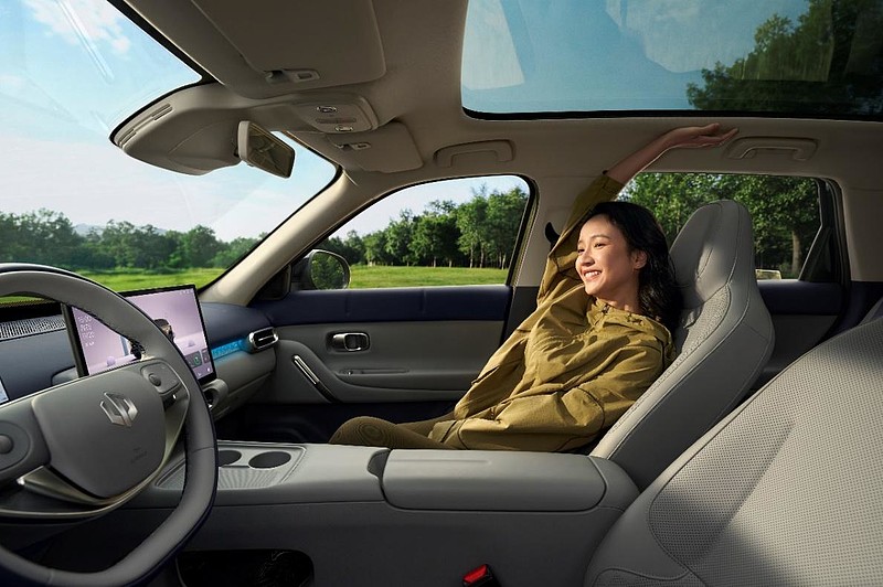 “不玩虚的”才是真诚意，零跑A10上市定价够直接，6.58万元起-锋巢网