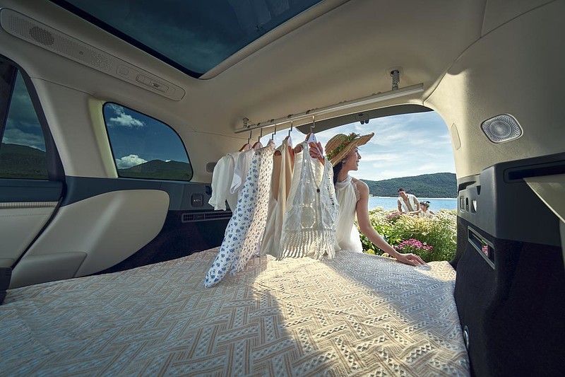 不止是家，更是移动总统套房！岚图泰山X8提前锁定下一个爆款？-锋巢网