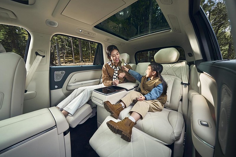 不止是家，更是移动总统套房！岚图泰山X8提前锁定下一个爆款？-锋巢网