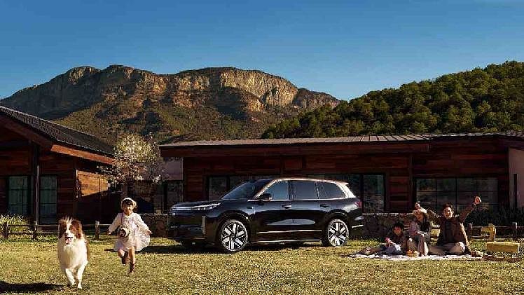 吉利銀河M9黑金智曜版正式登場，限時(shí)先享指導(dǎo)價(jià)25.98萬元-鋒巢網(wǎng)