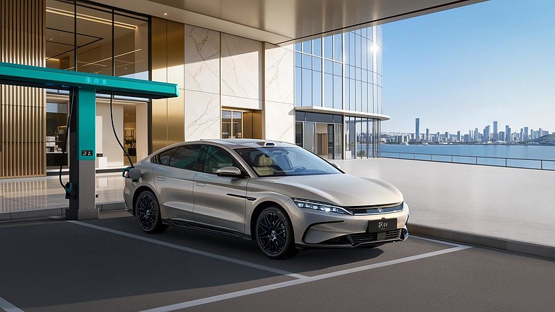 比亚迪汉EV闪充版携12大升级上市，售价17.98万～18.78万元-锋巢网