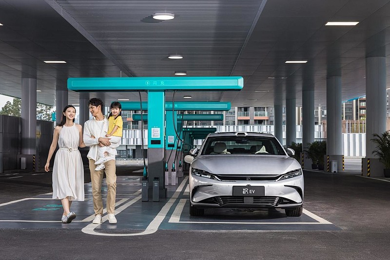 比亚迪汉EV闪充版携12大升级上市，售价17.98万～18.78万元-锋巢网