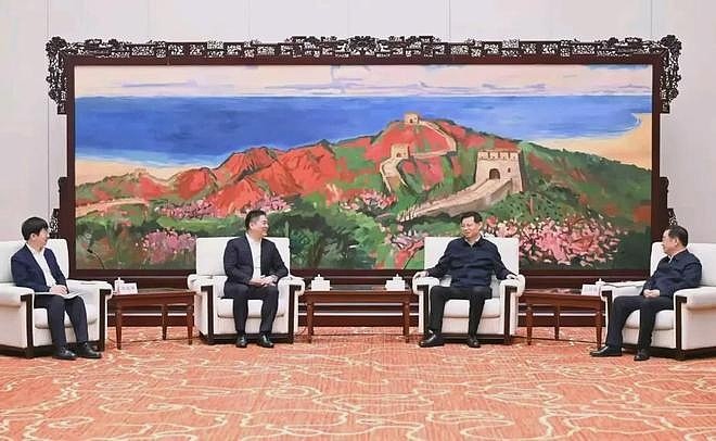 短短两月,三省一把手接连会见刘强东,释放什么信号? 出品|中访网审核|李晓燕2026年春末夏初,一场跨越南北三省的“高规格会面”,悄然搅动消费 ...