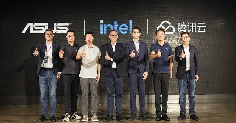 破晓先行，智领未来！华硕商用破晓家族拥抱AI Agent时代-锋巢网