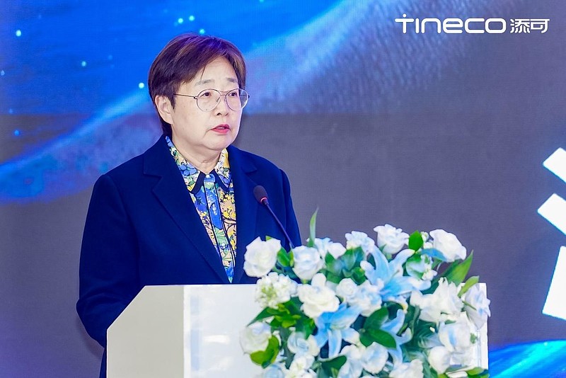 添可洗地机:定义每一代,从定义产品到定义服务-锋巢网