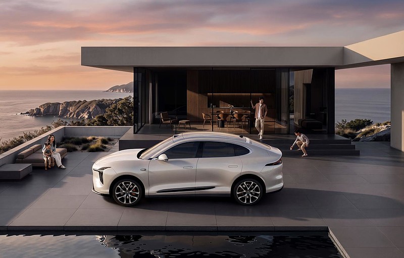 全新一代家庭纯电SUV:智己LS6掀桌上市,19.79万元起-锋巢网