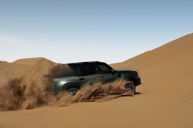 银河战舰700上市限时焕新价 16.98万元起,引领新能源硬派SUV 2.0时代-锋巢网
